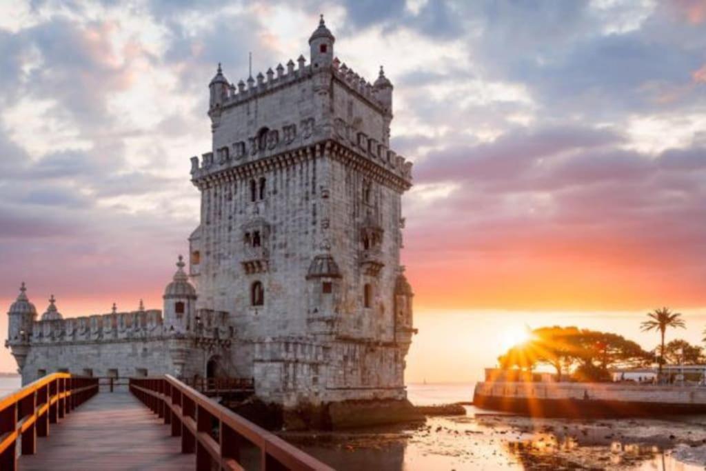 Classic Lisbon Homes: Bright & Central In Belem Kültér fotó