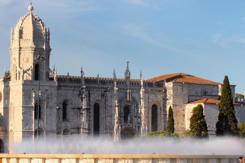 Classic Lisbon Homes: Bright & Central In Belem Kültér fotó